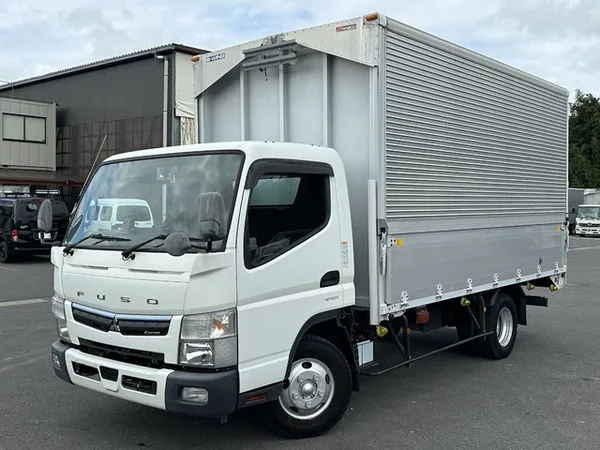 2020 Mitsubishi Canter