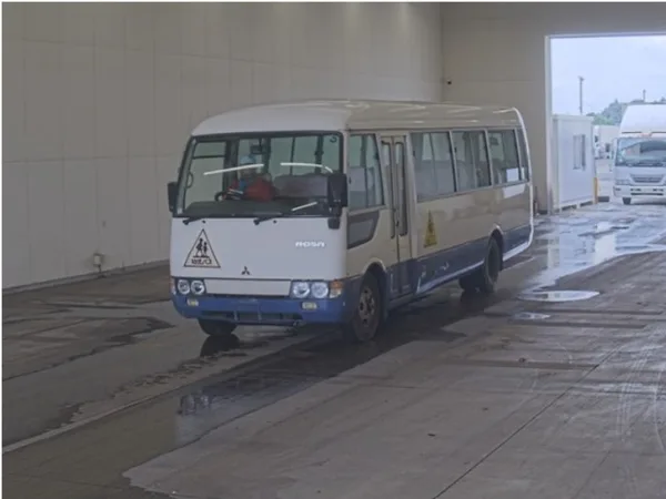 2000 Mitsubishi Rosa