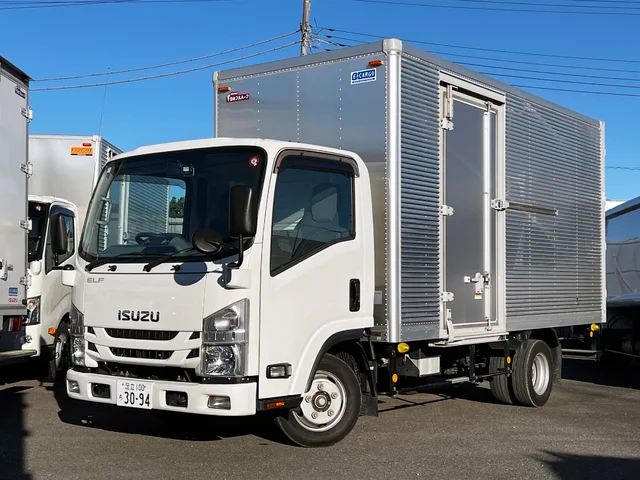 2020 Isuzu Elf