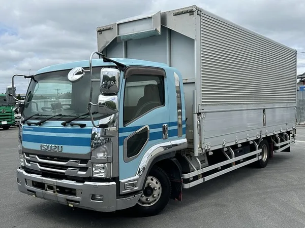 2017 Isuzu Forward