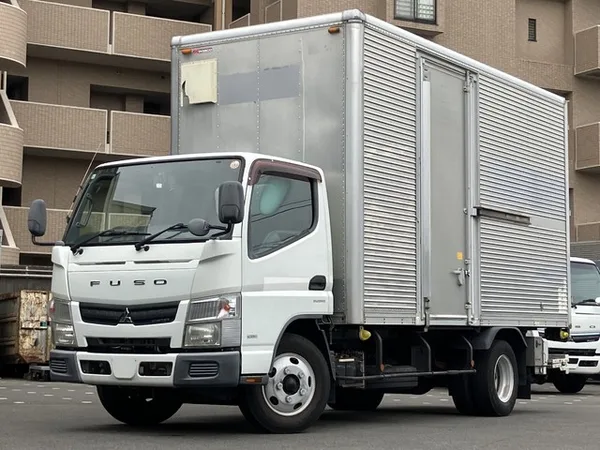 2014 Mitsubishi Canter