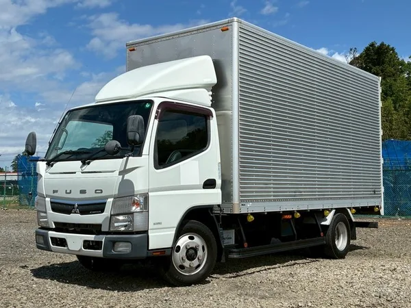 2016 Mitsubishi Canter