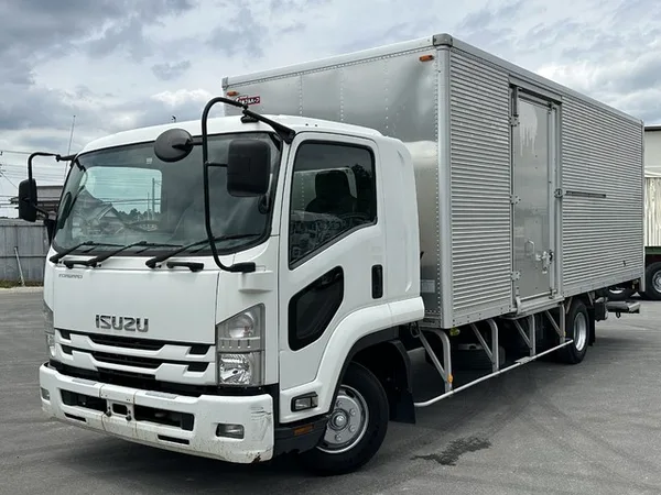 2018 Isuzu Forward
