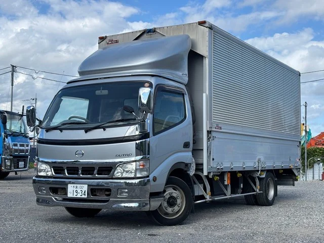2006 Hino Dutro