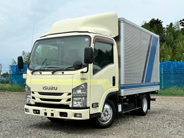 2016 Isuzu Elf