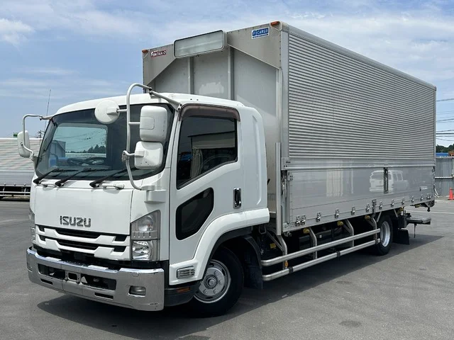 2017 Isuzu Forward