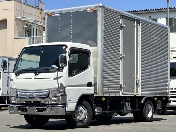 2017 Mitsubishi Canter