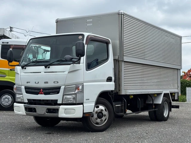 2012 Mitsubishi Canter