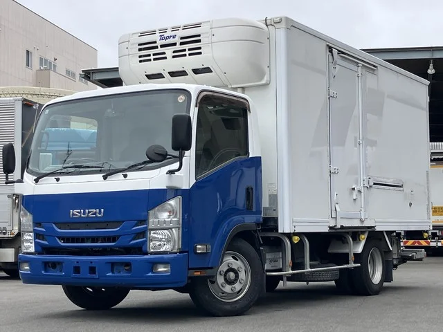 2017 Isuzu Elf