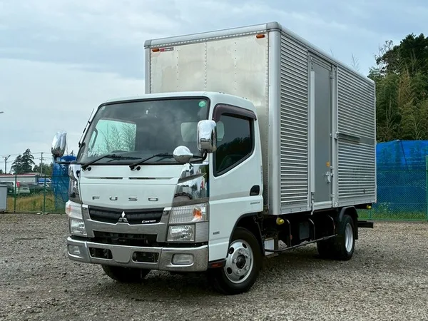 2017 Mitsubishi Canter