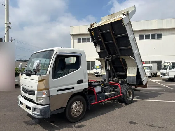 2015 Mitsubishi Canter Truck