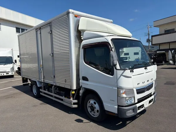 2018 Mitsubishi Canter Truck