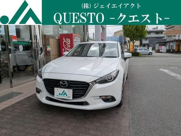 2017 Mazda Axela
