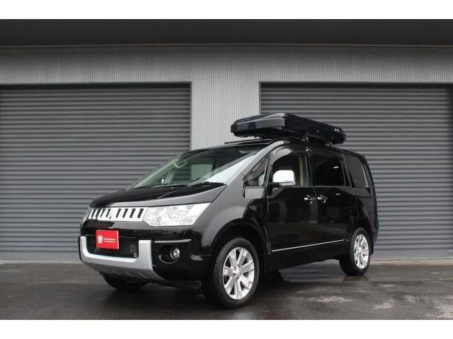 2016 Mitsubishi Delica D5