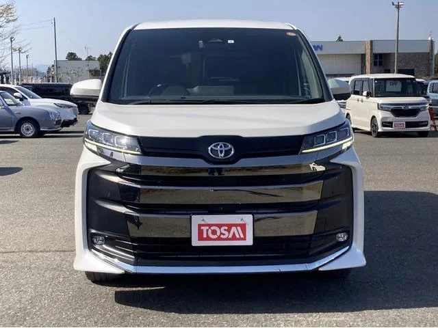 2023 Toyota Noah