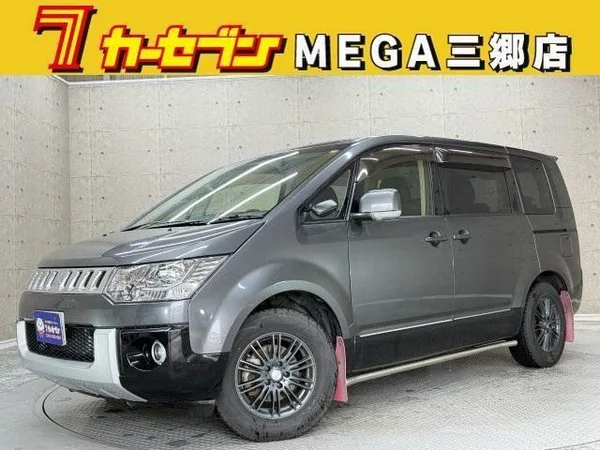 2017 Mitsubishi Delica D5