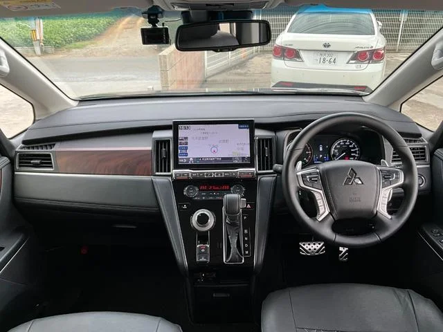 2025 Mitsubishi Delica D5