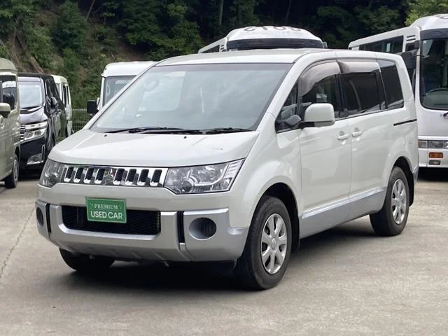 2013 Mitsubishi Delica D5