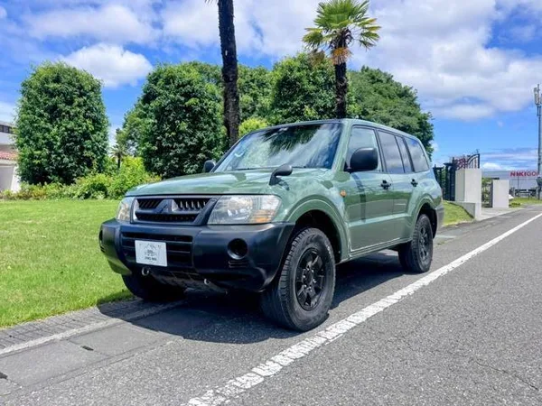 2004 Mitsubishi Pajero