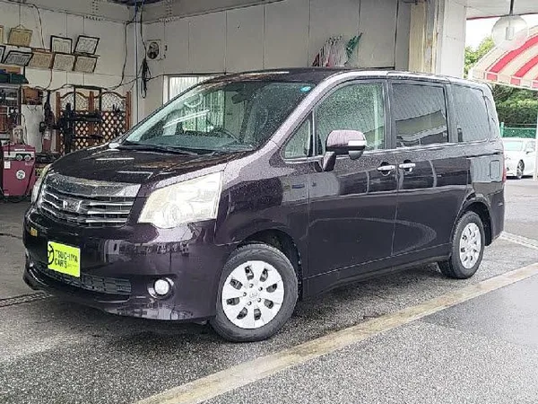 2013 Toyota Noah