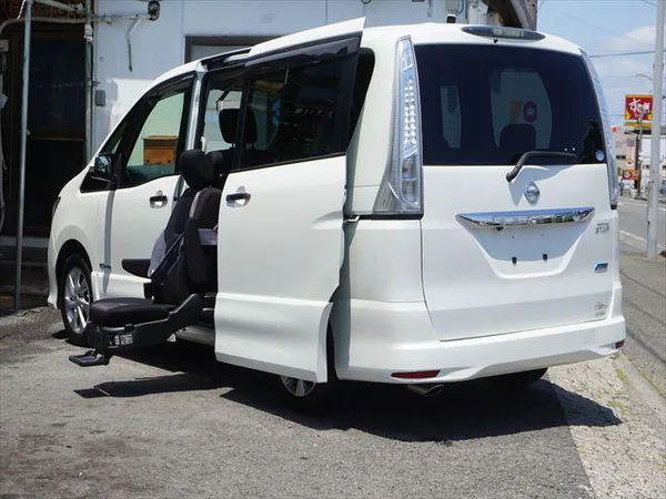 2012 Nissan Serena