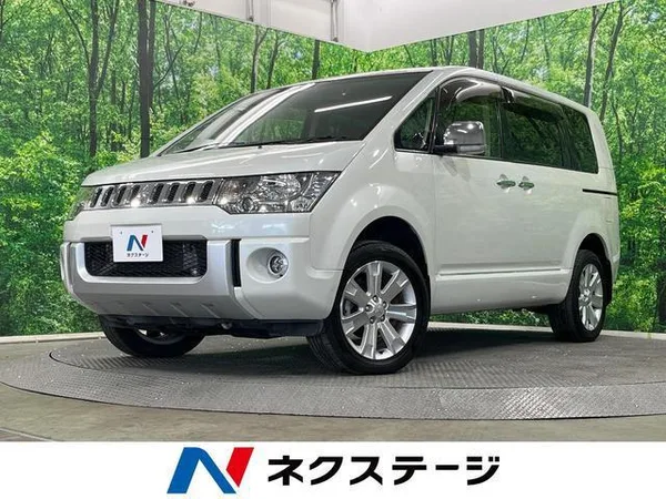 2017 Mitsubishi Delica D5