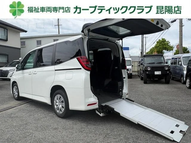 2022 Toyota Noah