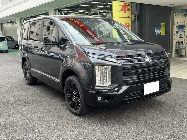 2025 Mitsubishi Delica D5