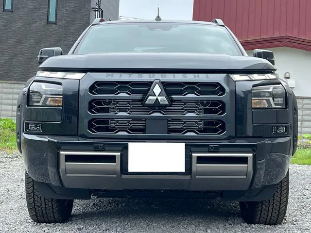 2025 Mitsubishi Triton