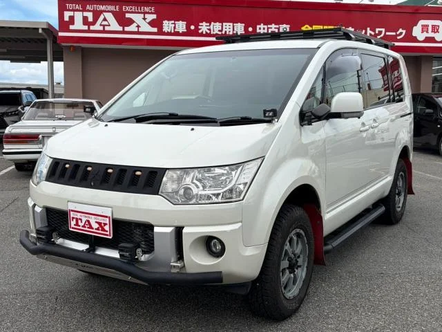 2017 Mitsubishi Delica D5