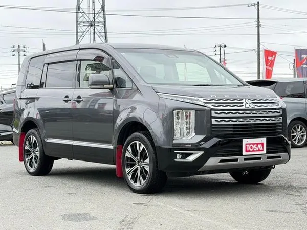 2020 Mitsubishi Delica D5