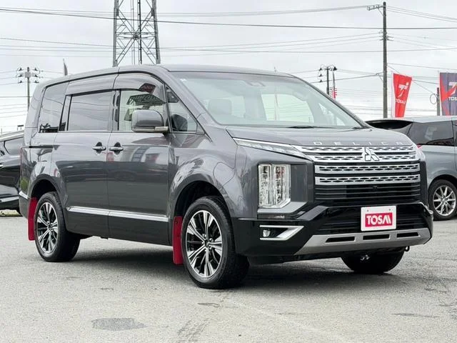 2020 Mitsubishi Delica D5
