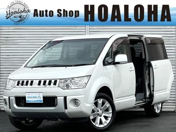 2011 Mitsubishi Delica D5