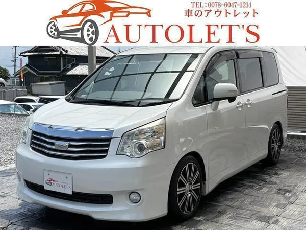 2013 Toyota Noah
