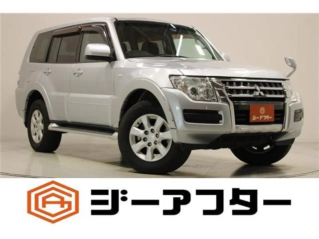 2015 Mitsubishi Pajero