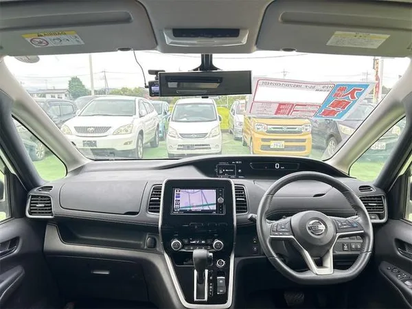 2017 Nissan Serena