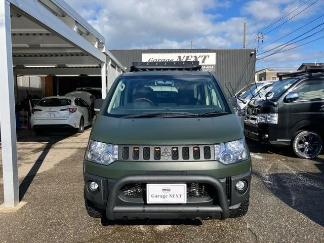 2017 Mitsubishi Delica D5
