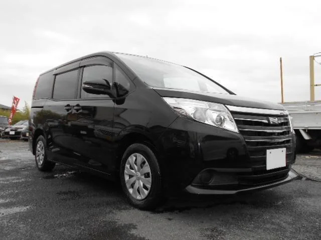 2017 Toyota Noah
