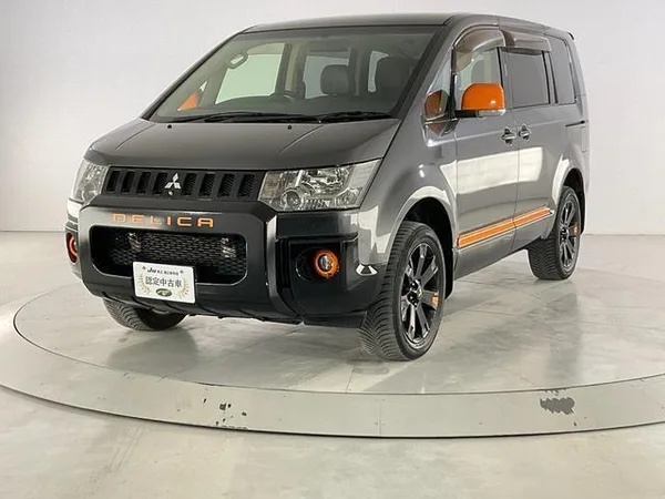 2017 Mitsubishi Delica D5