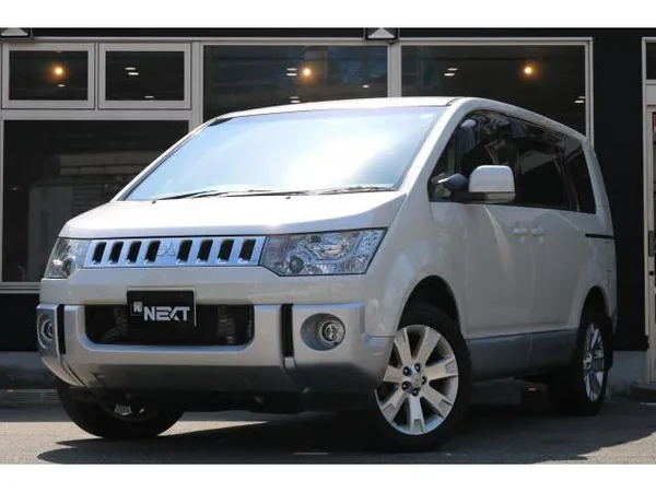 2014 Mitsubishi Delica D5