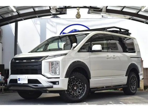 2021 Mitsubishi Delica D5