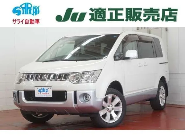 2011 Mitsubishi Delica D5