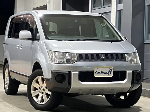 2008 Mitsubishi Delica D5
