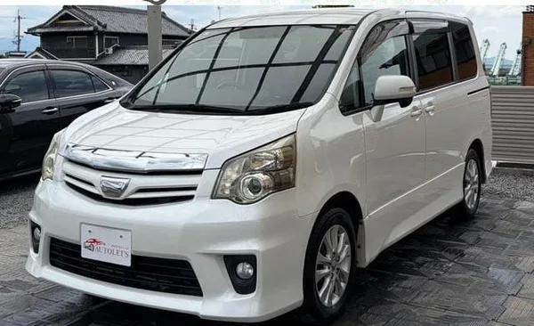 2011 Toyota Noah
