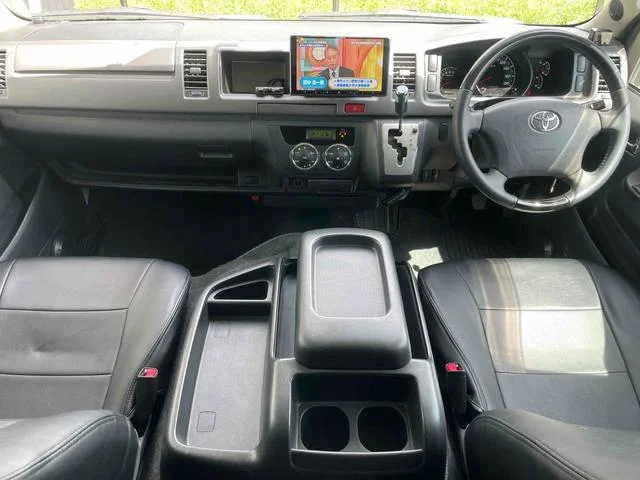 2010 Toyota Hiace Van