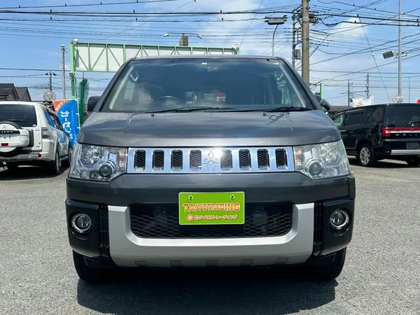 2014 Mitsubishi Delica D5
