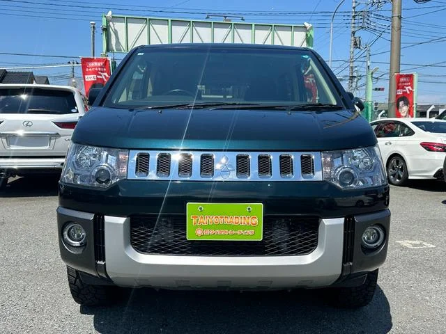 2017 Mitsubishi Delica D5