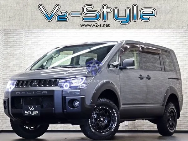 2018 Mitsubishi Delica D5