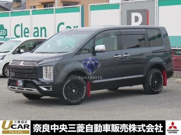 2023 Mitsubishi Delica D5