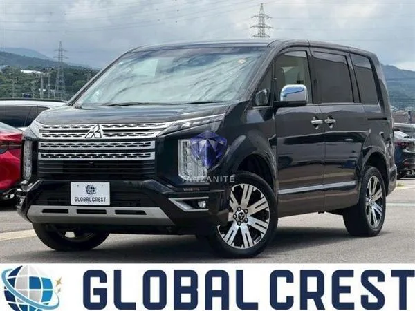 2024 Mitsubishi Delica D5